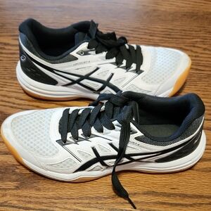 ASICS Women's Upcourt 3 Volleyball Shoes
